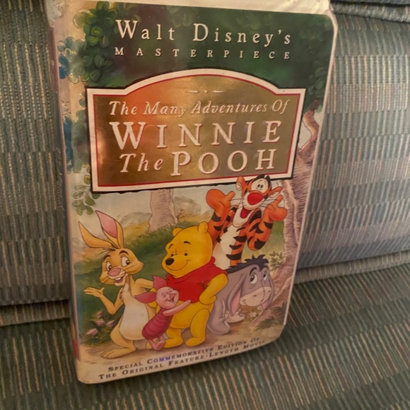 VHS Player And Tapes - Picture 14 of 16